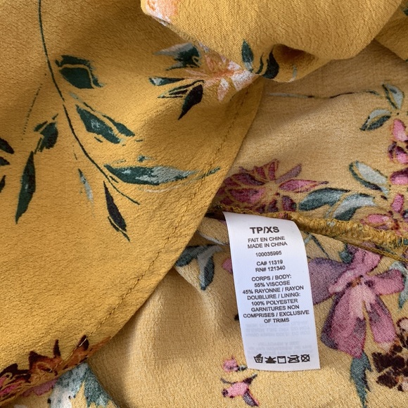 Dynamite Floral Dress - Picture 11 of 11